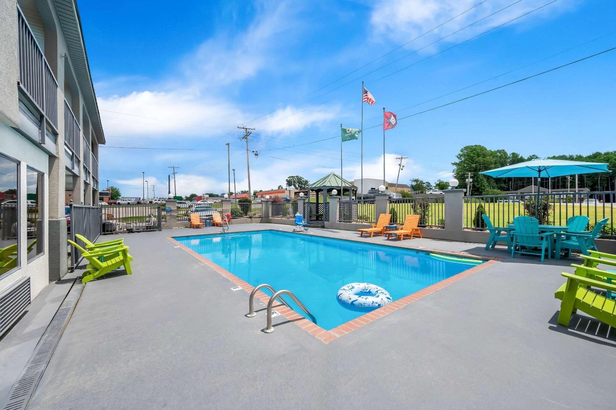 Monticello Quality Inn & Suites מראה חיצוני תמונה