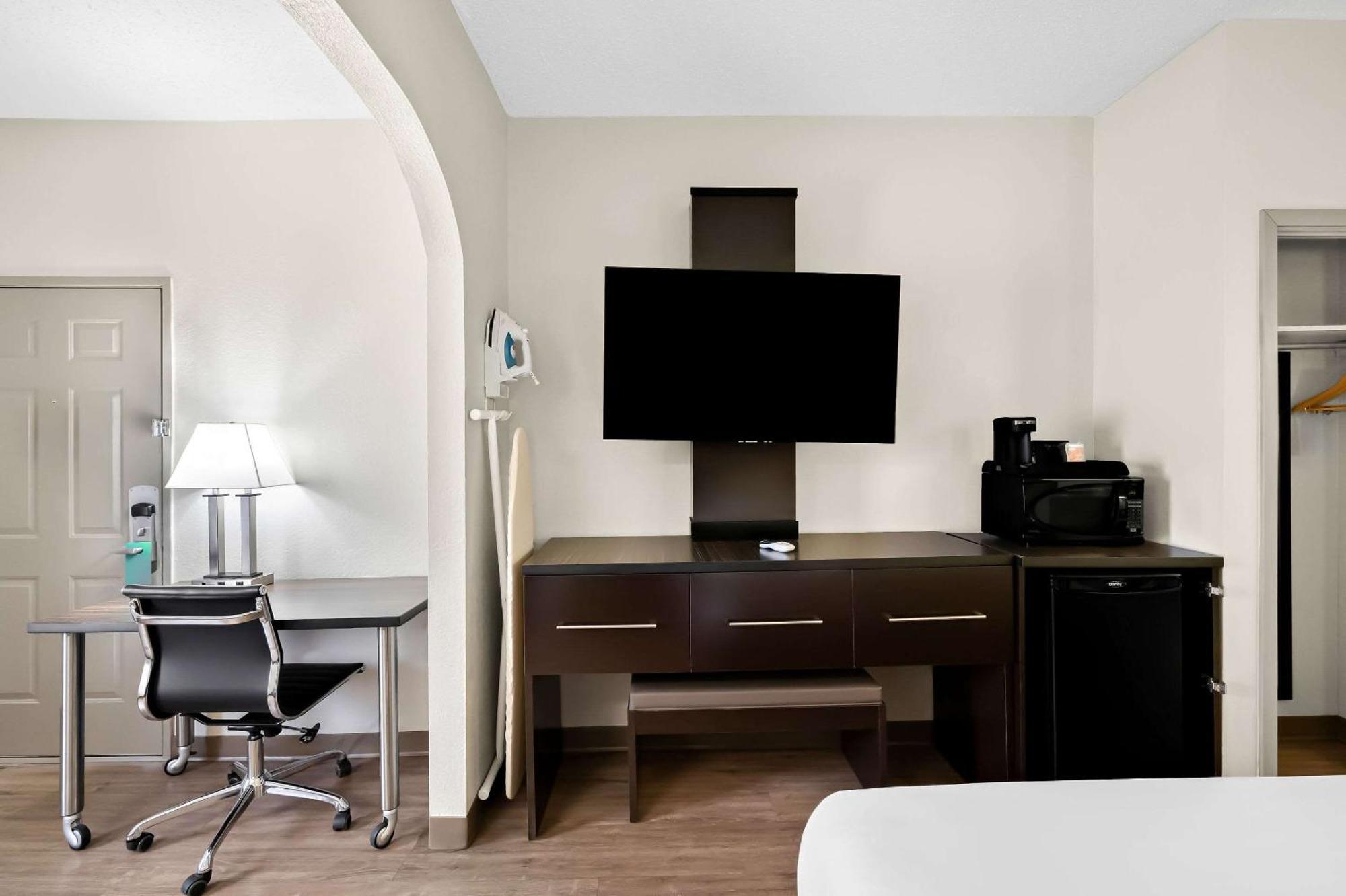 Monticello Quality Inn & Suites מראה חיצוני תמונה