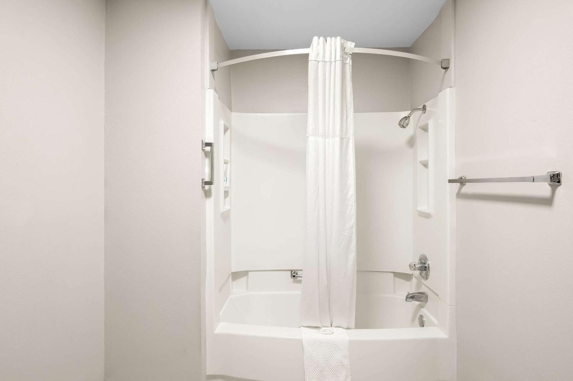 Monticello Quality Inn & Suites מראה חיצוני תמונה