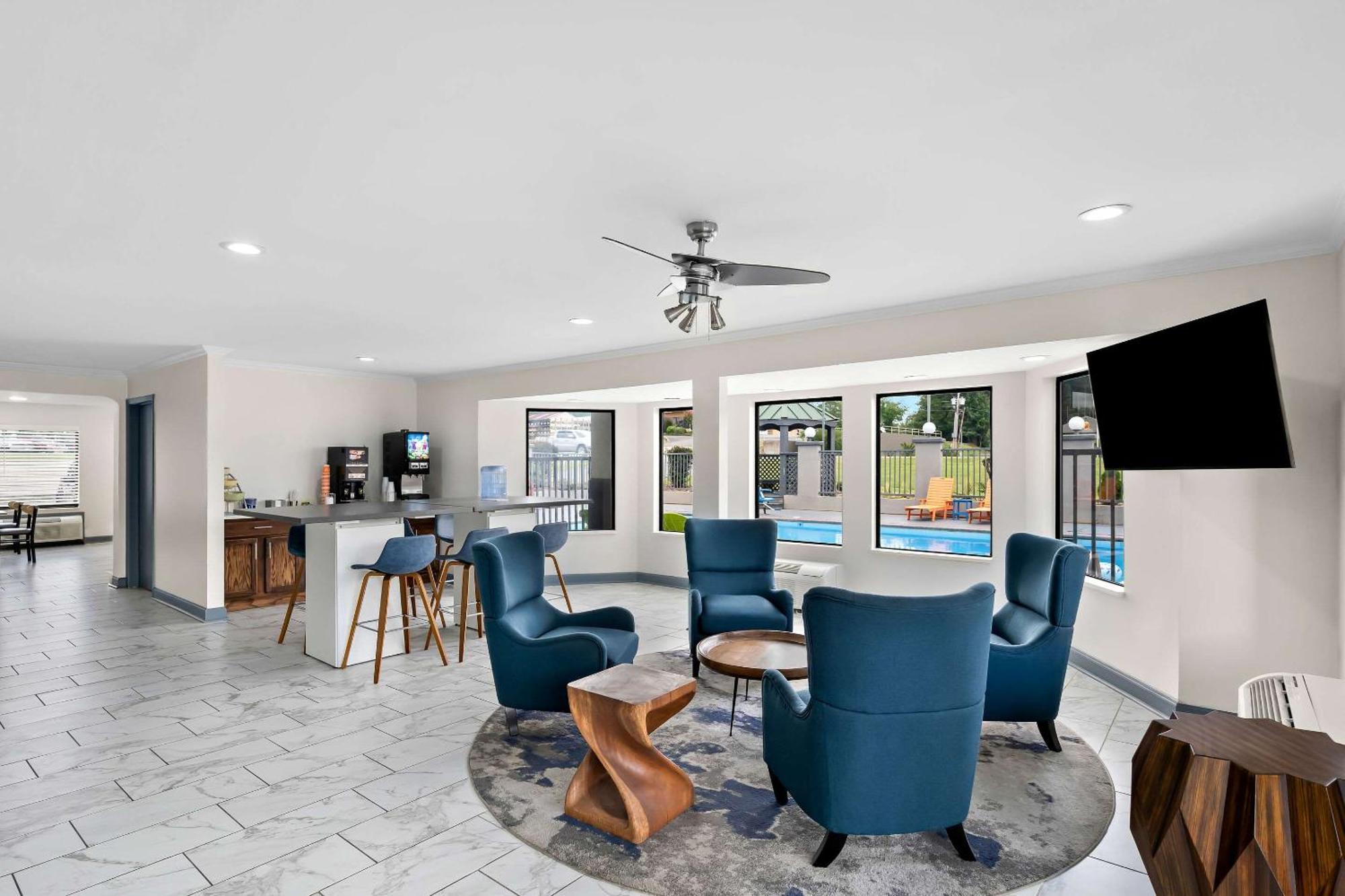 Monticello Quality Inn & Suites מראה חיצוני תמונה