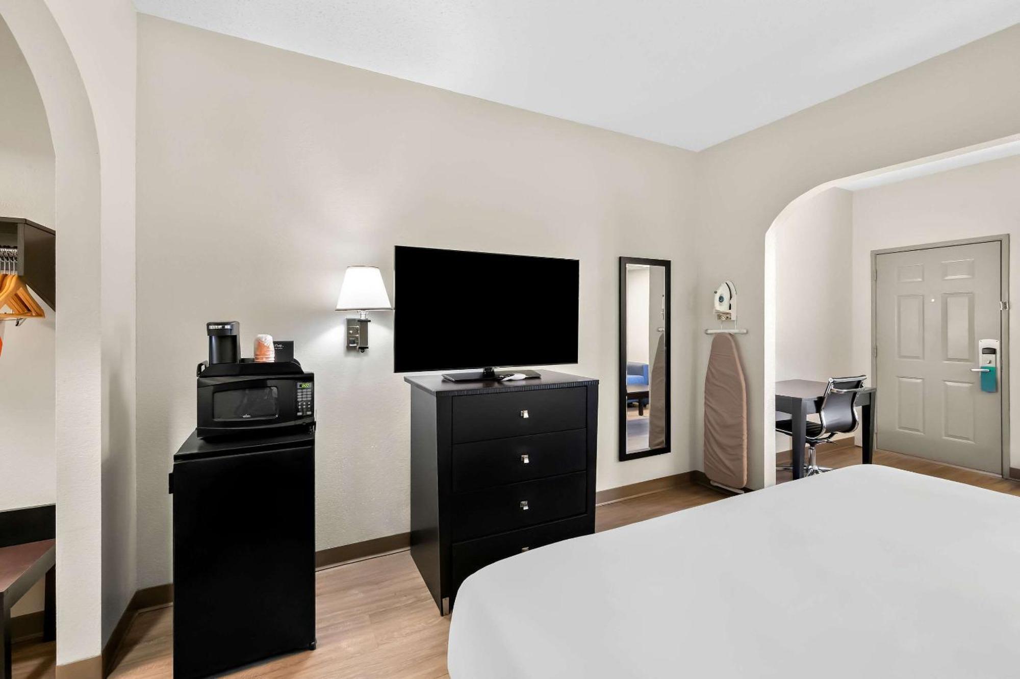 Monticello Quality Inn & Suites מראה חיצוני תמונה